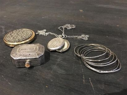 ERRATA BRACELET SEMAINIER EN METAL - ACCIDENTS...
