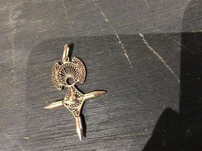 Croix marocaine en or rose filigrané 18K...