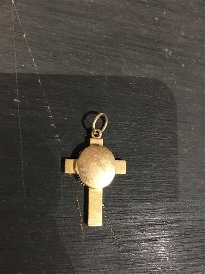 ERRATA ACCIDENTS ET MANQUES///Pendentif-croix...
