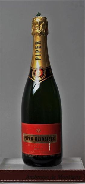 Lot de 6 bouteilles de CHAMPAGNE NON MILLESIMES...