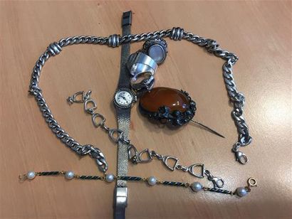 Lot argent : 3 bagues, broche,bracelet, collier...
