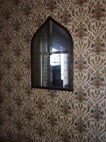 Paire de miroir dans le goût Hispano-Mauresque....