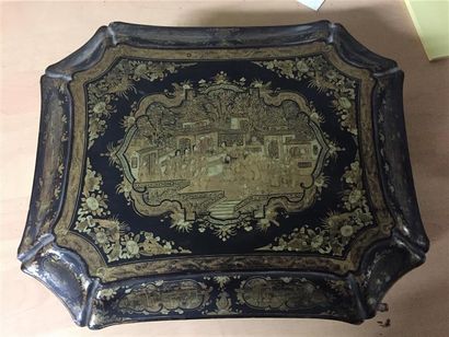 CHINE - XIXe siècle.
Boîte à thé en laque...