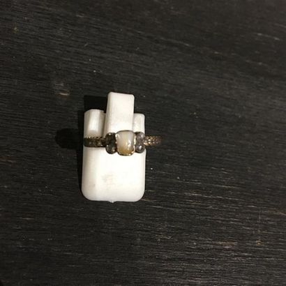Pendentif figurant une paire de souliers...