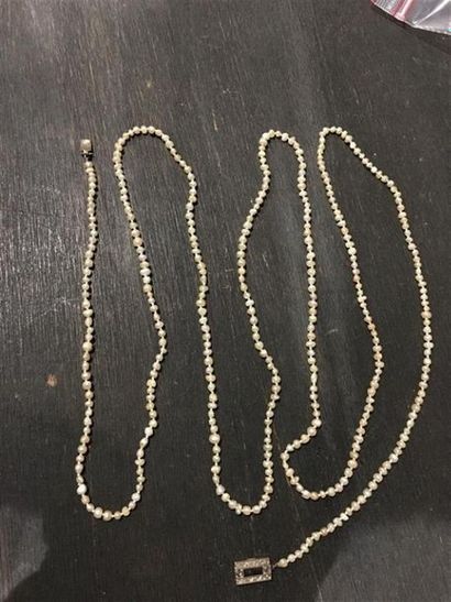 Pendentif figurant une paire de souliers...