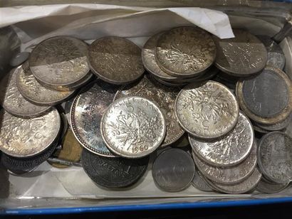 [Numismatique]. Lot de pièces en argent comprenant...