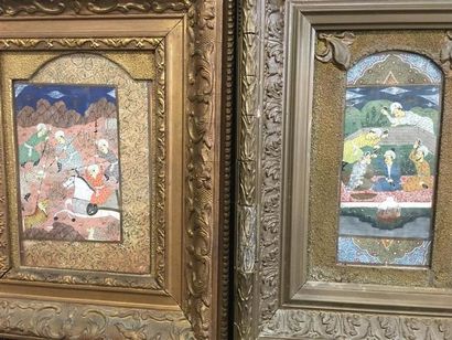 2 miniatures perses : 
- 4 hommes et 1 femme...