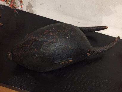Un masque Bambara en bois à décors de deux...