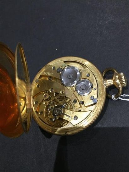 UNIC. Montre de gousset extra-plate en or...