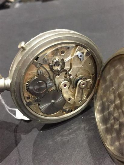 E. ITTMANN, ST MORITZ. 
Chronomètre milliseconde...