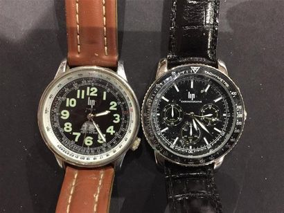 LIP. Lot comprenant 3 MONTRES bracelet en...