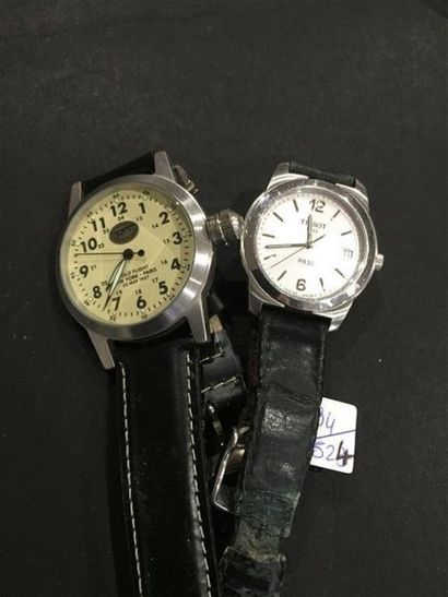 LIP. Lot comprenant 3 MONTRES bracelet en...
