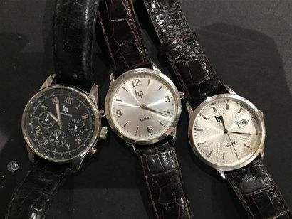 LIP. Lot comprenant 3 MONTRES bracelet en...