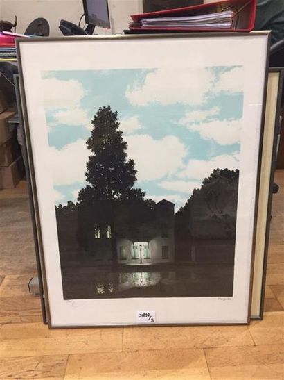 René MAGRITTE (1898-1967), d'après.
L'empire...