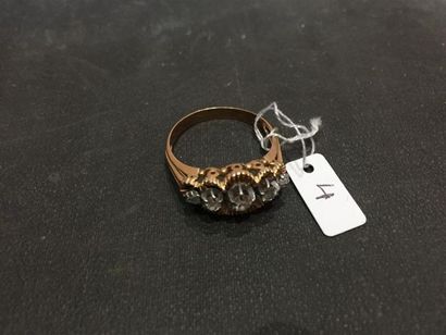 Bague jarretière en or rose ornés d'une rivière...