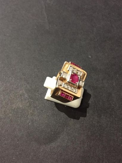 BAGUE chevalière en or et platine, dite Tank,...
