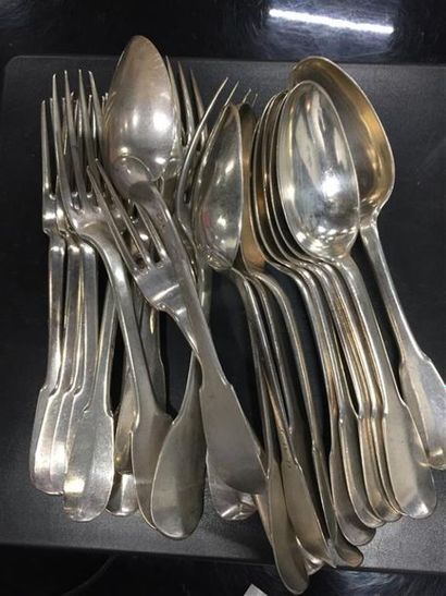 [Argenterie]. Couvert en argent dépareillés...