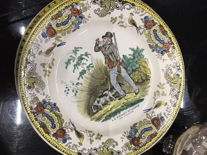 [Céramique]. Lot comprenant des assiettes...