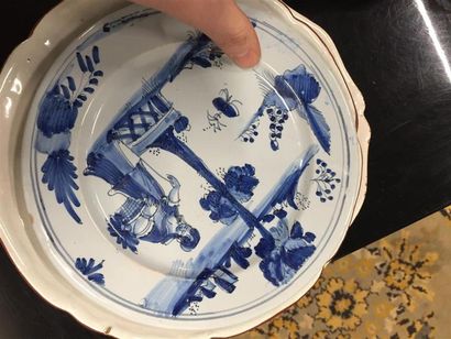 [Céramique]. Lot comprenant des assiettes...