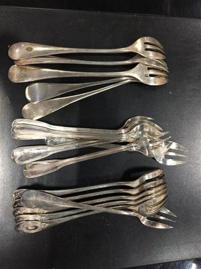 Lot comprenant 6 fourchettes à huîtres en...