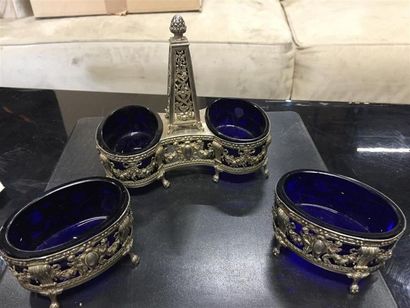 Une salière double à déco en frise de guirlande...