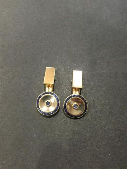 Paire de BOUTONS de manchettes en or jaune...