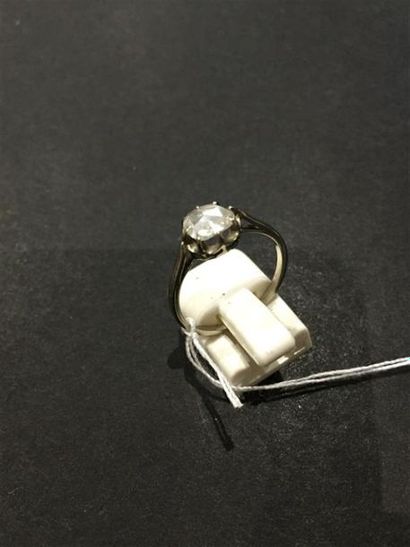 ERRATA MONTURE EN OR 18K (750/1000)///Bague...