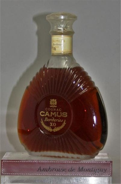 1 flacon 70 cl. COGNAC CAMUS X.O. BORDER...