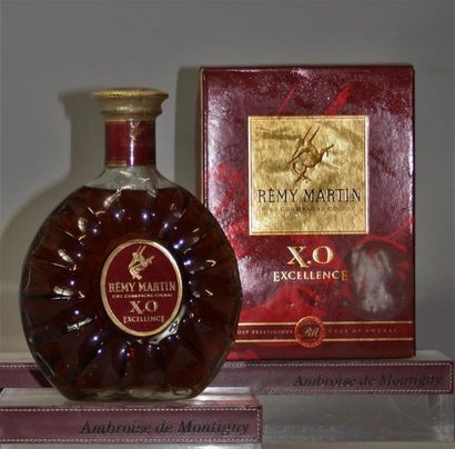 1 flacon 70 cl. COGNAC FINE CHAMPAGNE RÉMY...