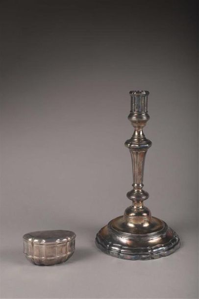 FLAMBEAU en argent (950/1000e), modèle à...