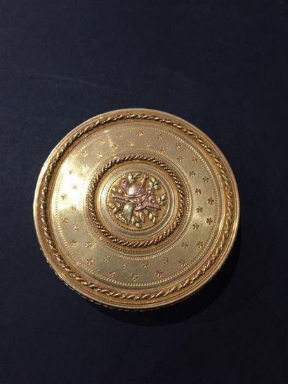 BOÎTE RONDE en or jaune 750 millièmes (18K)...
