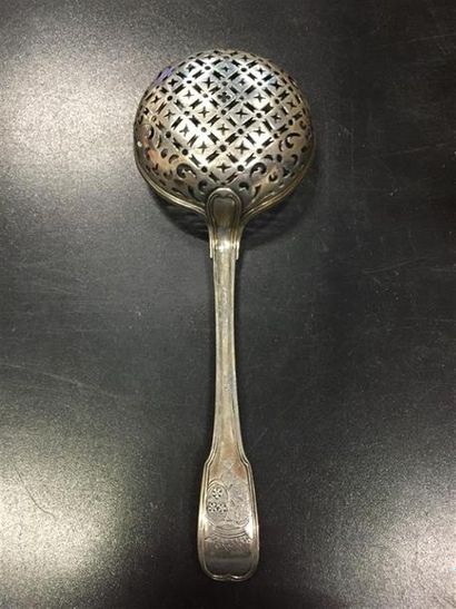 PETITE CUILLÈRE À SUCRE en argent (950/1000e),...
