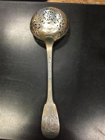CUILLÈRE À SUCRE en argent (950/1000e), modèle...