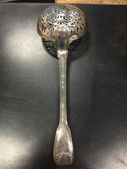 CUILLÈRE À SUCRE en argent (950/1000e), modèle...