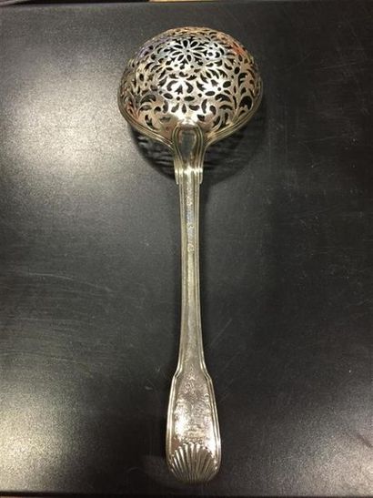 CUILLÈRE À SUCRE en argent (950/1000e), modèle...
