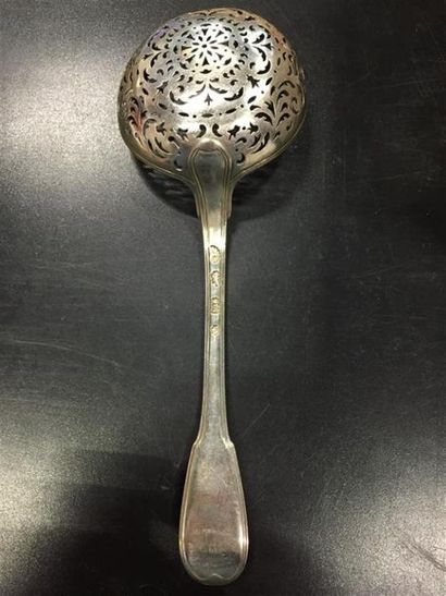 CUILLÈRE À SUCRE en argent (950/1000e), modèle...