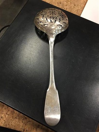 CUILLÈRE À SUCRE en argent (950/1000e), modèle...