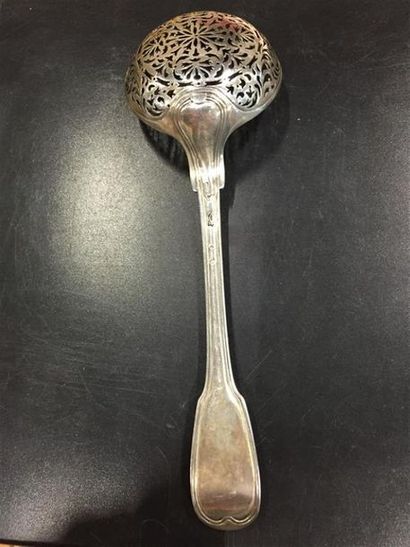 CUILLÈRE À SUCRE en argent (950/1000e), modèle...