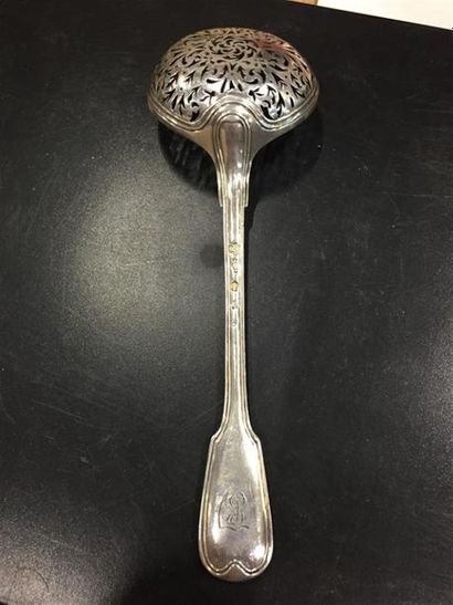 PETITE CUILLÈRE À SUCRE en argent (950/1000e),...