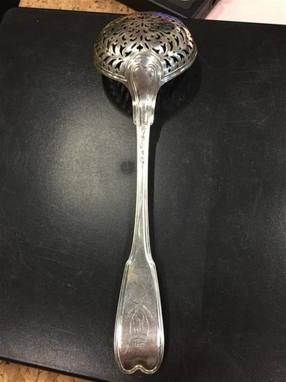CUILLÈRE À SUCRE en argent (950/1000e), modèle...