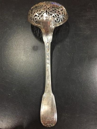 CUILLÈRE À SUCRE en argent (950/1000e), modèle...