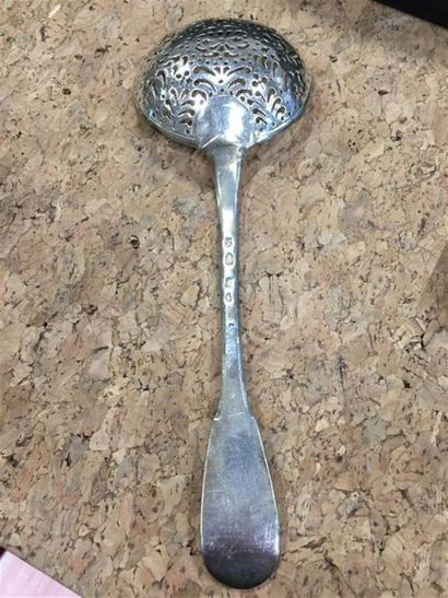 CUILLÈRE À SUCRE en argent (950/1000e), modèle...