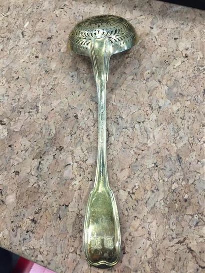 CUILLÈRE À SUCRE en argent redoré (950/1000e),...