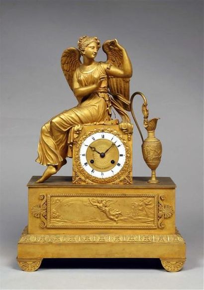 PENDULE BORNE en bronze ciselé et doré au...