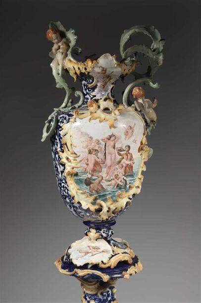 GRAND VASE SUR PIED de style rococo italien...