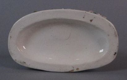 ANGLETERRE, Staffordshire. Soliflore en porcelaine...