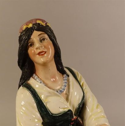 AUTRICHE. Figure à décor polychrome représentant...