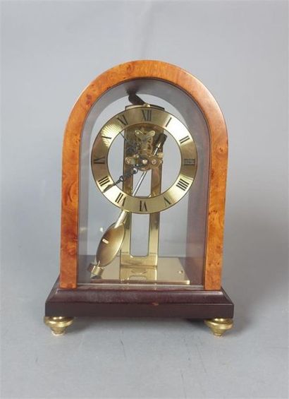 Pendulette en bois S. HALLER