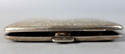 Boîte à cigarettes en argent anglais gravée...