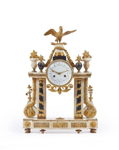 Pendule portique en marbre blanc, marbre...